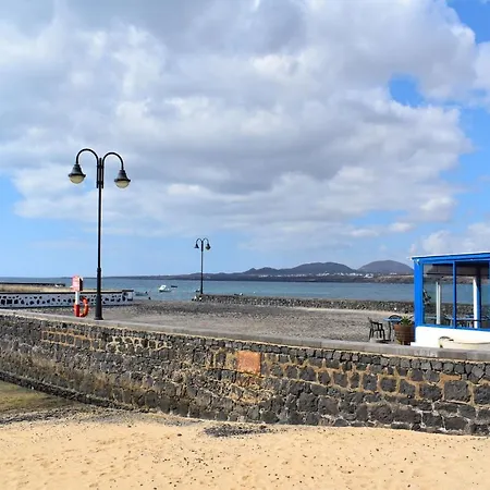 El Charcon Beach-front Arrieta *