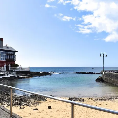 El Charcon Beach-front Arrieta *